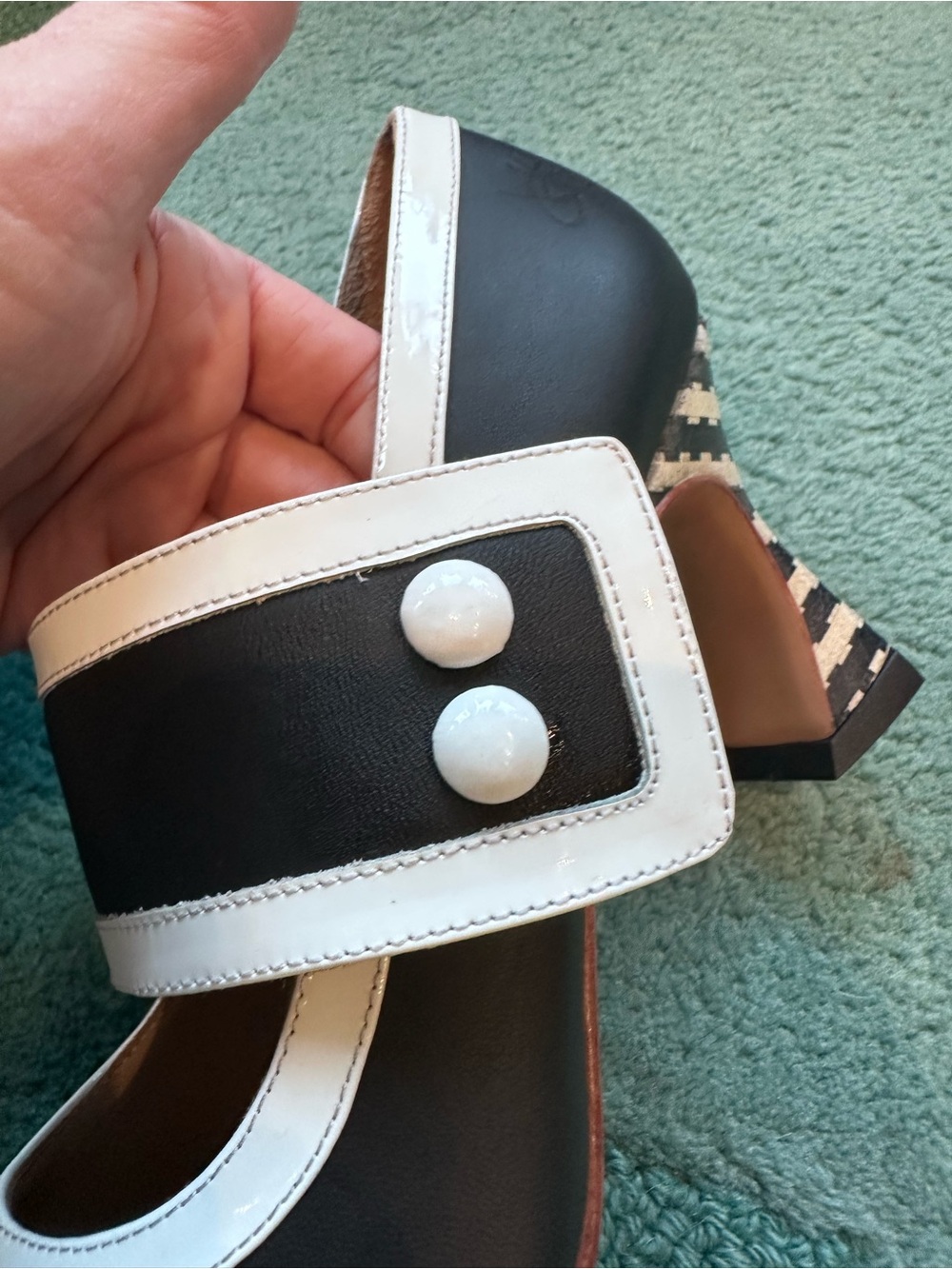 Fluevog NEW IN BOX Big Presence Zewde black/cream wide strap retro heel- 9 - Picture 12 of 16